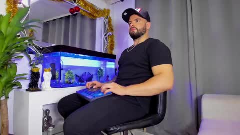 JOHNNY online show from December 3, 2024, 12:02 am