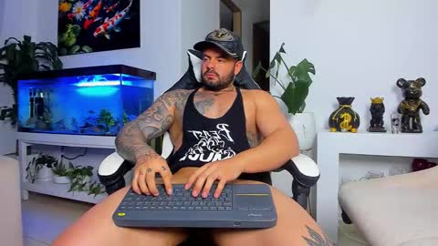 JOHNNY online show from September 29, 2025, 11:42 pm