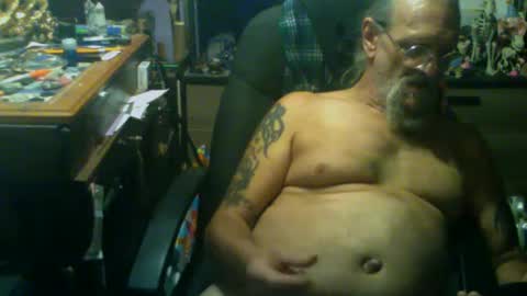 johnnyshung1 online show from September 17, 2025, 5:03 pm