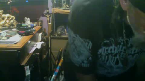 johnnyshung1 online show from September 18, 2025, 5:31 am