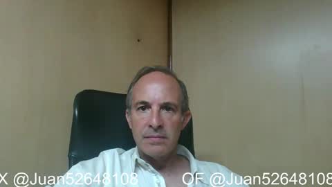 Snapshot of johnq_23 chatting on April 7, 2026, 4:51 pm John online show from April 7, 2026, 4:51 pm