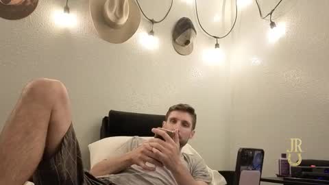 Give John Ryan A Thumbs Up online show from November 7, 2025, 5:07 am