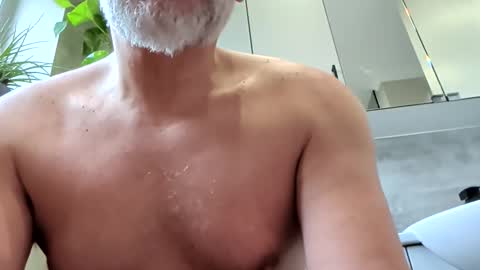 johnsmith401 online show from January 11, 2026, 12:21 pm