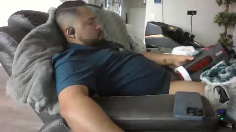 Snapshot of johnsmitty76431 chatting on March 14, 2026, 9:42 pm johnsmitty76431 online show from March 14, 2026, 9:42 pm