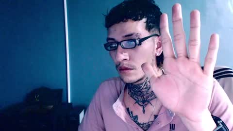 johnsonisaac94  online show from December 18, 2024, 5:59 am