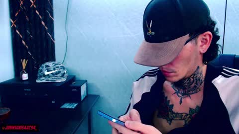 johnsonisaac94  online show from February 25, 2025, 8:25 am