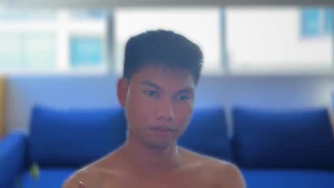 John Strange online show from December 4, 2025, 12:42 am