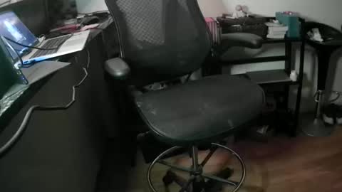 johntylerr833 online show from May 2, 2026, 5:34 am