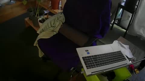 johntylerr833 online show from May 8, 2026, 10:04 pm