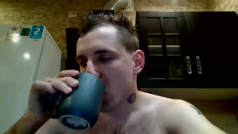 Snapshot of johny_hurdman27 chatting on May 12, 2026, 9:28 am johny27 online show from May 12, 2026, 9:28 am