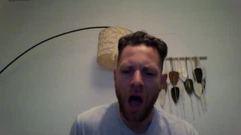 jojo19844 online show from April 1, 2026, 6:27 pm