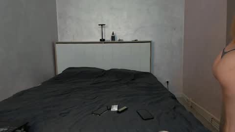 Hello we John and Harli  online show from November 20, 2025, 9:20 am