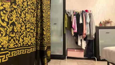 Jolene online show from November 22, 2025, 7:35 pm