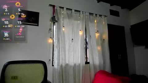 jolie_reyes1 online show from February 9, 2025, 5:22 pm