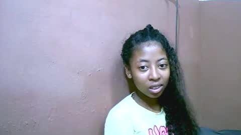 Snapshot of joliekah27 chatting on February 25, 2025, 1:09 am joliekah27 online show from February 25, 2025, 1:09 am