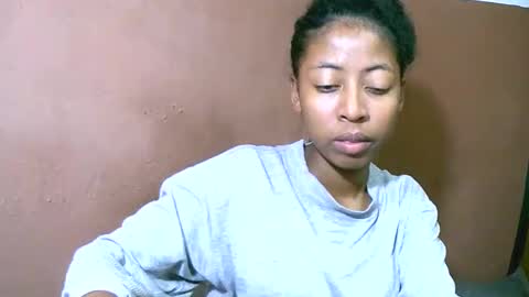 Snapshot of joliekah27 chatting on March 7, 2025, 4:00 pm joliekah27 online show from March 7, 2025, 4:00 pm