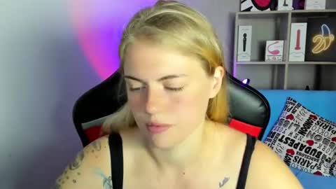 Snapshot of jolly_doll_ chatting on June 30, 2026, 4:02 am Jolly online show from June 30, 2026, 4:02 am