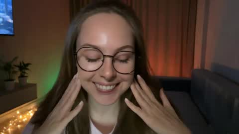 jolly_dollyy online show from April 1, 2026, 9:12 pm