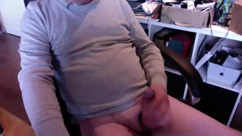 jomaster1970 online show from October 22, 2025, 7:52 am