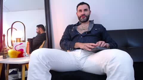 Snapshot of jonas_beard1 chatting on January 4, 2025, 11:06 pm JONAS BEARD online show from January 4, 2025, 11:06 pm