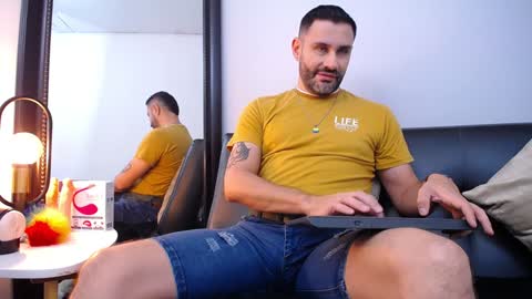 Snapshot of jonas_beard1 chatting on February 5, 2025, 6:37 pm JONAS BEARD online show from February 5, 2025, 6:37 pm