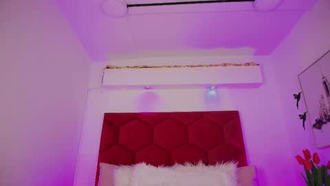 Jonas  online show from November 4, 2025, 12:59 pm