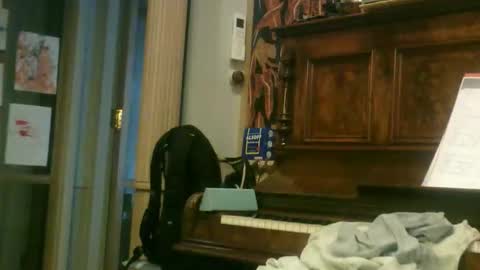 jonasbkk online show from October 31, 2025, 9:43 am