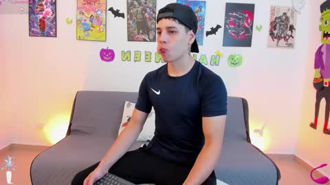 Snapshot of jonathanjoestar_ chatting on November 2, 2025, 10:45 pm Instagram jonathanfit14 online show from November 2, 2025, 10:45 pm