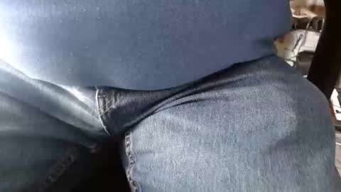 joncpics online show from October 16, 2025, 2:18 pm