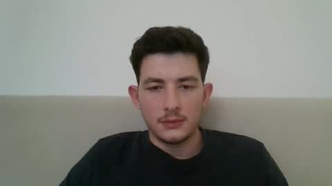 jonhy_merlin online show from April 16, 2026, 3:24 pm