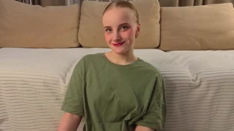 Snapshot of jonnienita chatting on March 1, 2026, 11:12 am Alice online show from March 1, 2026, 11:12 am