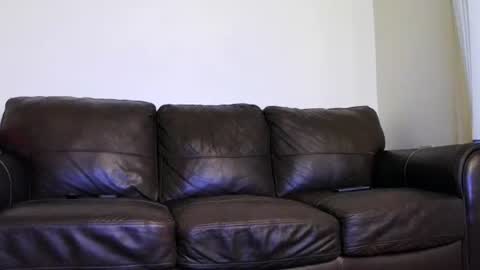 John online show from November 4, 2025, 10:36 am