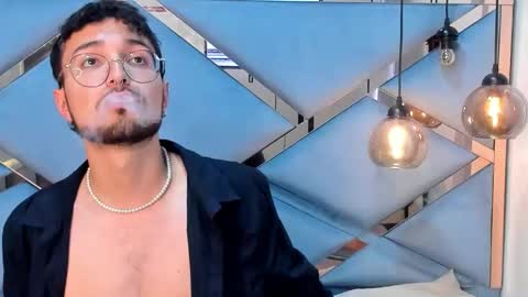 JonnyGreey online show from November 23, 2025, 7:13 pm