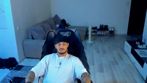 Snapshot of jonnyporn1 chatting on October 23, 2025, 11:03 pm jonnyporn1 online show from October 23, 2025, 11:03 pm