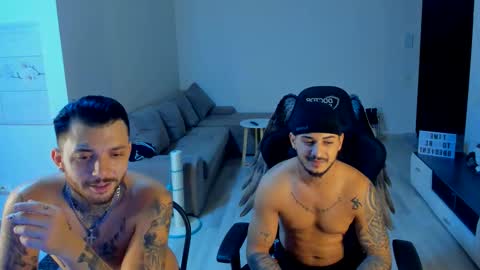 Snapshot of jonnyporn1 chatting on November 12, 2025, 10:52 pm jonnyporn1 online show from November 12, 2025, 10:52 pm