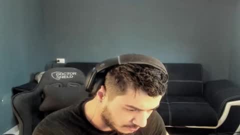 jonnyporn1 online show from March 2, 2026, 11:39 am