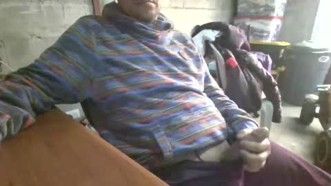 jorgefire0001 online show from December 17, 2025, 1:17 pm