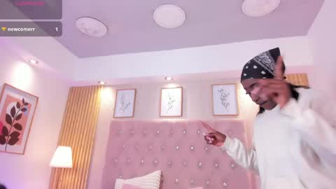 jorinde sexy online show from May 30, 2026, 4:42 am