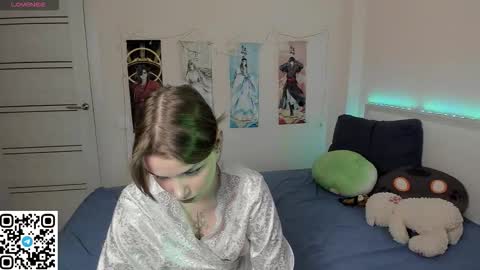 Mila online show from November 28, 2025, 3:53 am