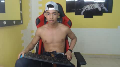 jose_sexycumm online show from December 22, 2024, 11:20 pm