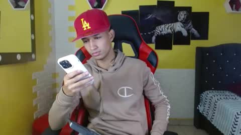 jose_sexycumm online show from October 23, 2025, 8:29 pm