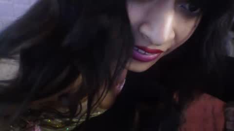 Josefa Lasumi  online show from November 29, 2025, 7:28 pm