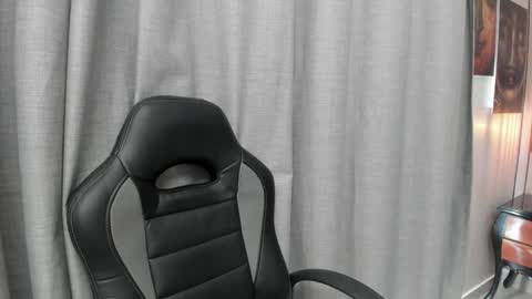 Snapshot of joselyn_sexy_ chatting on December 24, 2024, 2:01 pm Katalina online show from December 24, 2024, 2:01 pm