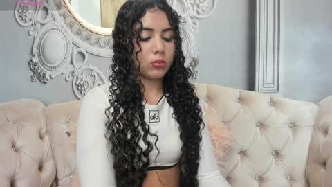 Snapshot of joselyn_sexy_ chatting on January 22, 2025, 5:06 pm Katalina online show from January 22, 2025, 5:06 pm