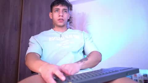 Josep online show from December 21, 2025, 7:32 pm