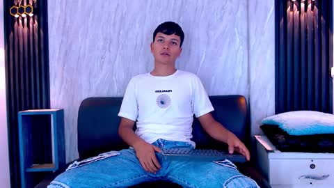 Joseph Gonzalez online show from December 14, 2025, 3:01 am