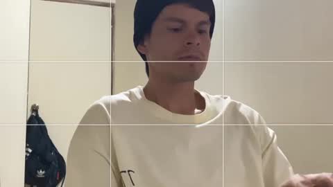 Nicolas online show from April 25, 2026, 10:07 pm