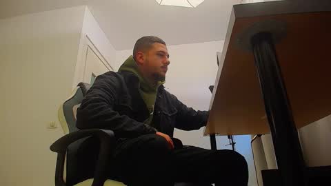 JoshKnight online show from October 3, 2025, 5:04 am