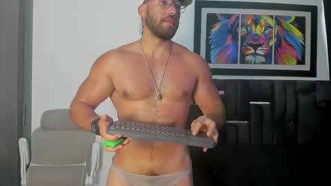 Snapshot of joshualyon chatting on December 16, 2025, 6:02 pm Joshua The Lion online show from December 16, 2025, 6:02 pm