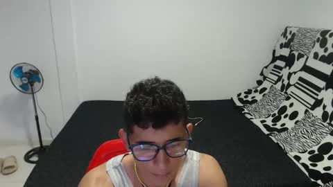 josue25sex online show from December 3, 2025, 4:31 am